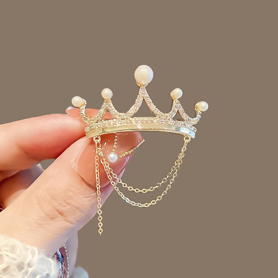 Elegant Pearl Brooch for Women's Suits - High-End Jewelry Pin
