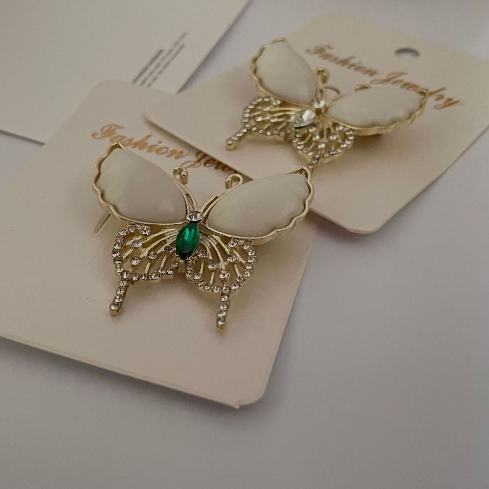 Elegant Women Lapel Pins Retro Style Safety Pins Clothing Accessories Butterfly Brooches Girl