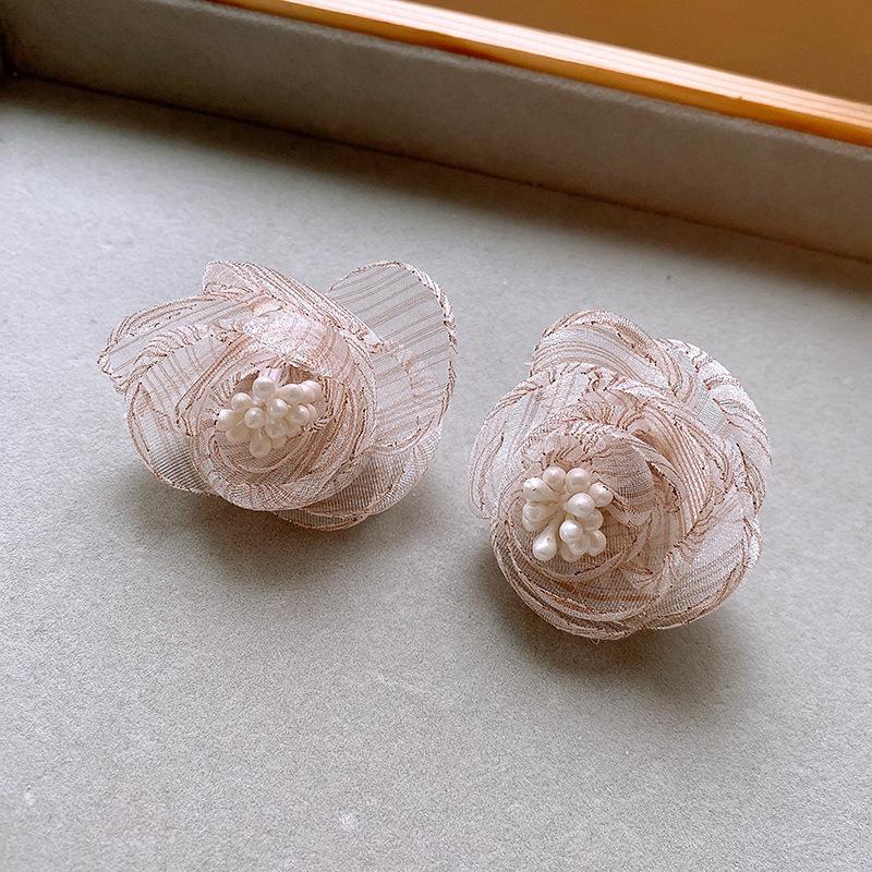 Ice quenched blue flower artificial crystal fringed earrings Cool wind temperament stud earrings Internet celebrity earrings