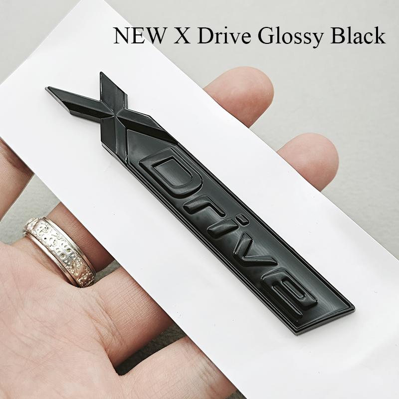 3D ABS Logo XDrive Emblemat X Drive Odznaka na Tylną Klapę Samochodu Naklejka na Błotnik Boczny Do BMW Xdrive Seria 3 Seria 5 X1 X3 X5 Akcesoria