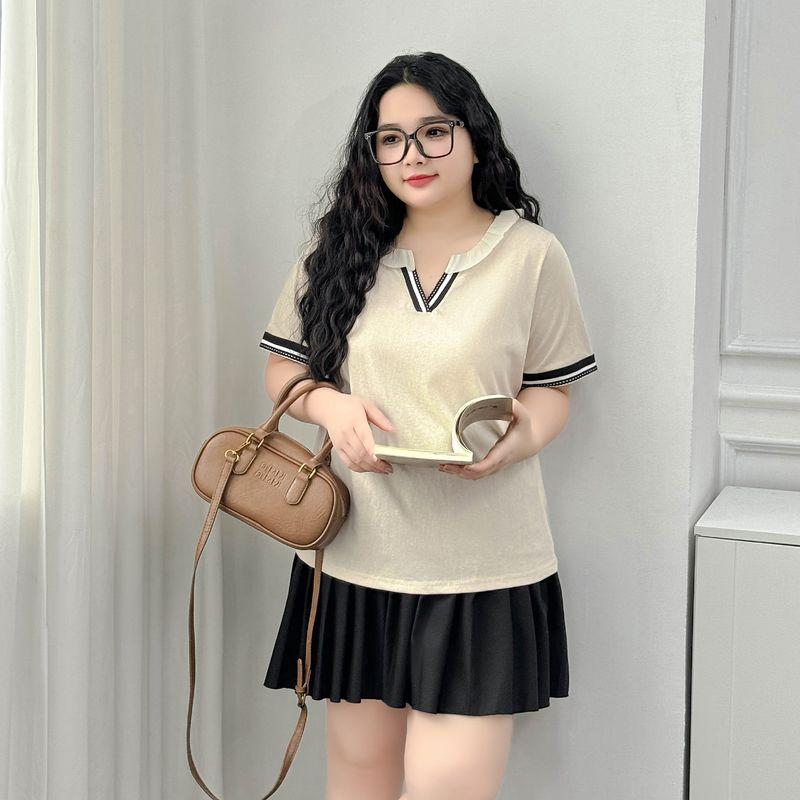 

Plus size women clothing [Hermione Oni] Korean Style Fungus Lace Contrast Color V-neck Short sleeve T-shirt 100.00kg Summer Top Apricot khakis 3XL