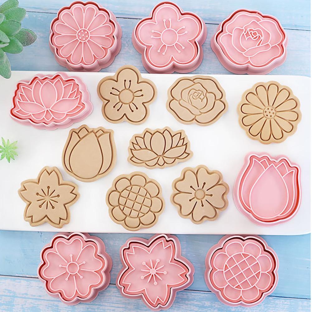 8 Pcs Flowers Biscuit Mold 3D Chrysanthemum Cherry Blossom Plum Pattern Food-grade PP Sweet Pastry Biscuit Molds Home Kitchen Baking Mold Tool