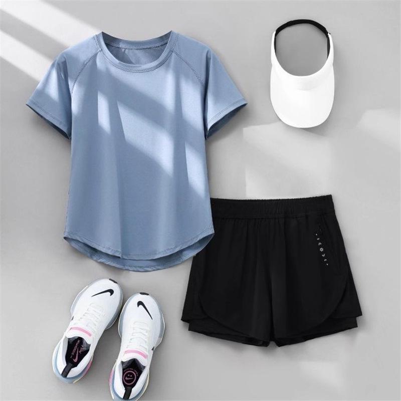 2026 Summer Women's Quick-Dry Sports Set: Loose Fit Yoga & Running Wear with Sweat-Absorbing Short-Sleeve Top