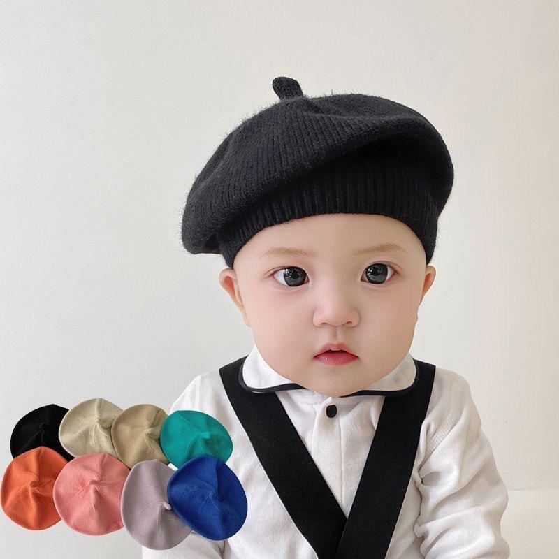 Stylish Unisex Knitted Wool Beret for Children - Cute Candy Color Hat for Autumn and Winter.