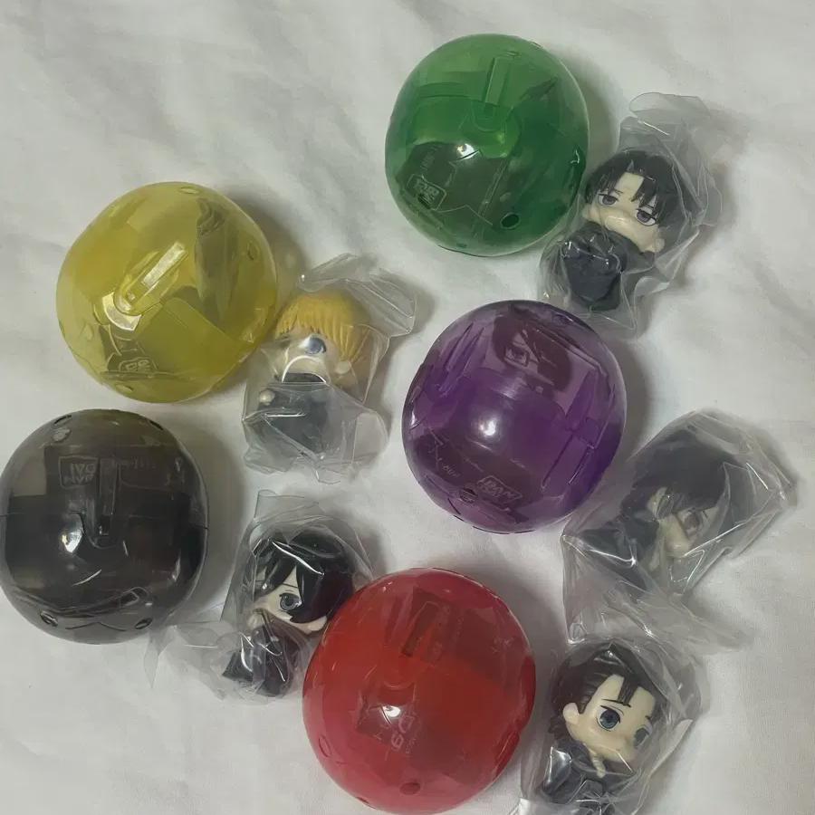 

Attack On Titan Machiboke Part 2: All New Uniforms Levi Eren Armin Hanji