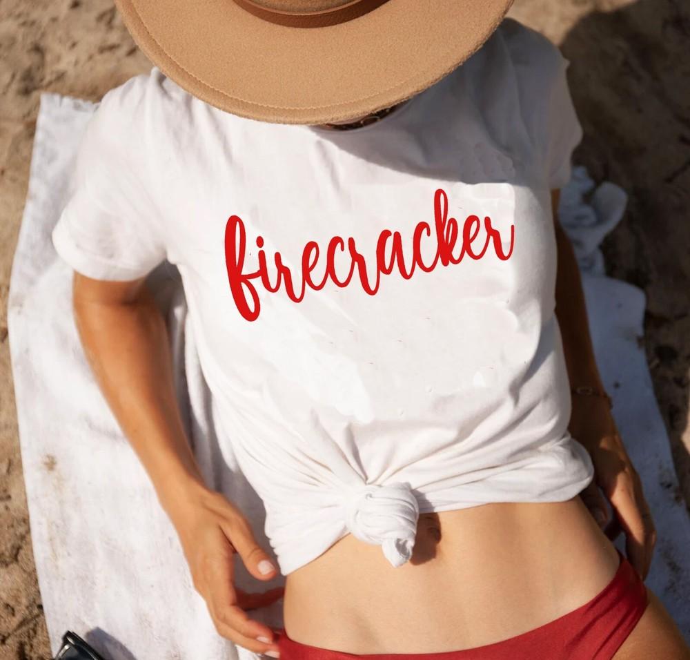 

Футболка с фейерверком на 4 июля Женская футболка на 4 июля Женская патриотическая футболка S