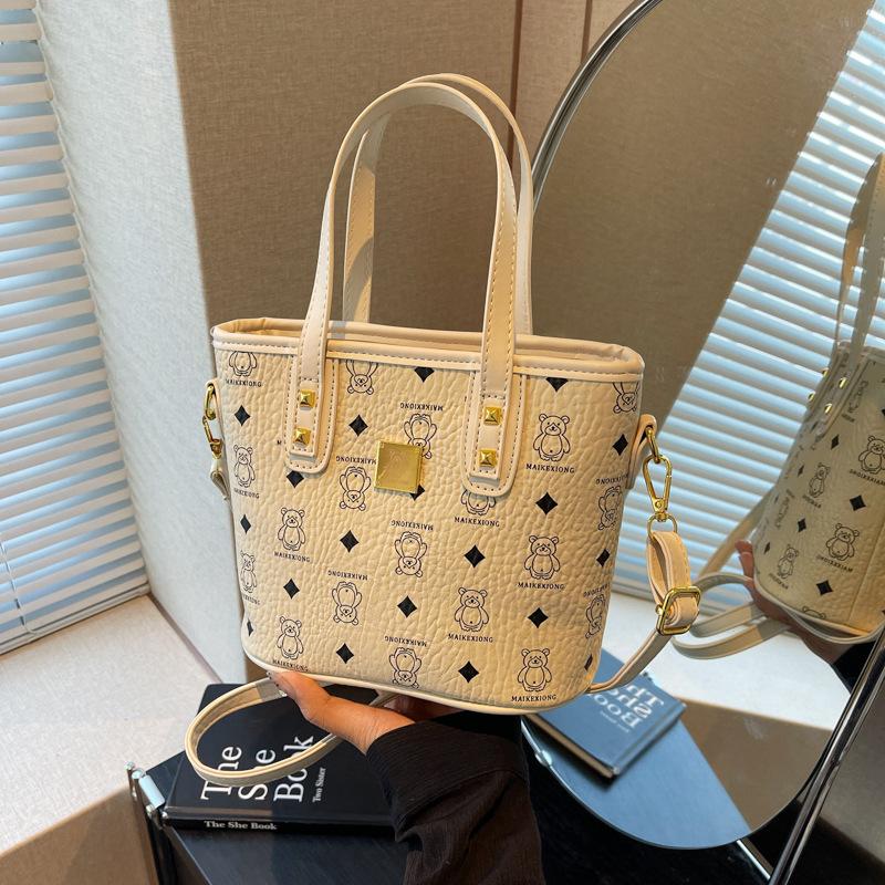 High-end Little Girl New Autumn and Winter Niche Texture Portable Bucket Bag Versatile Shoulder Messenger Bag Bag