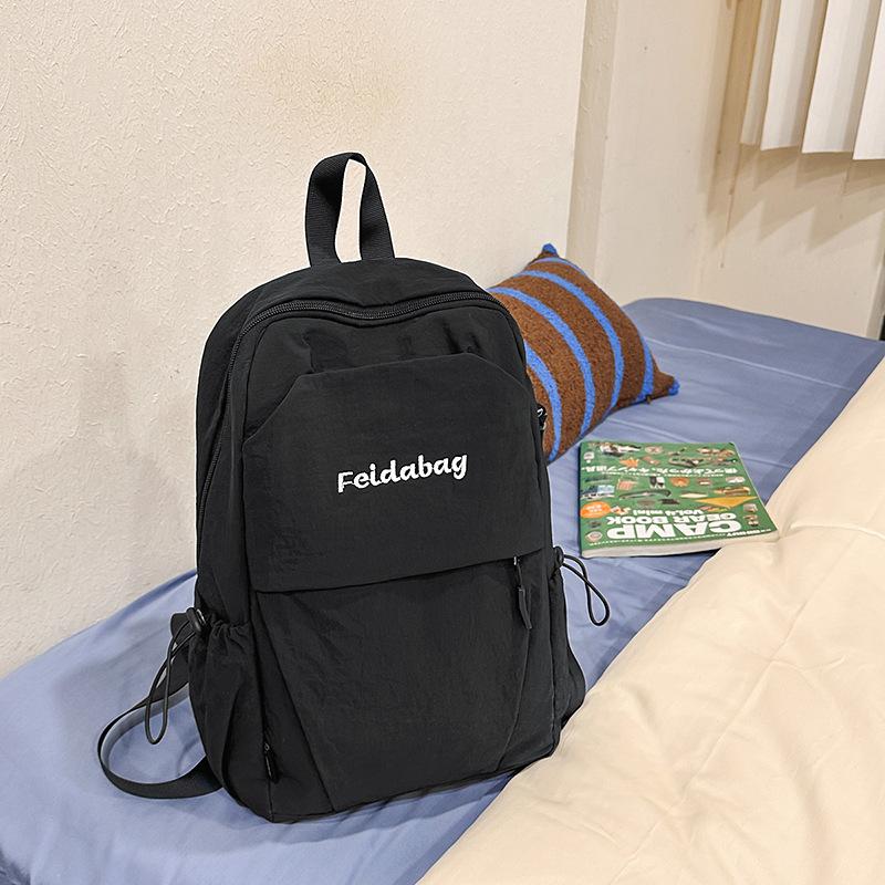 Japanese outdoor mountain backpack new high-value backpack large capacity light commuting young simple and versatile model