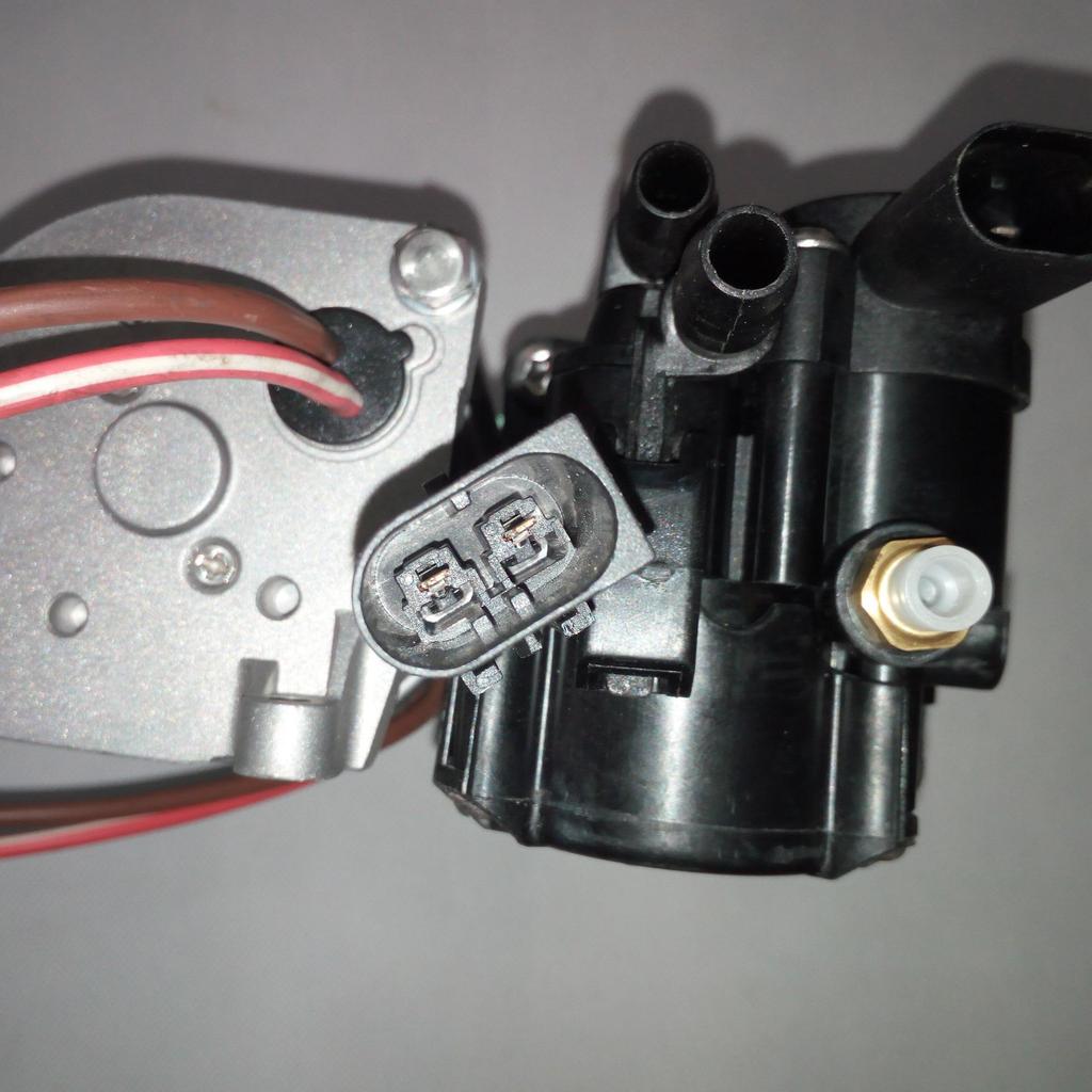 BMW 5 & 7 Series Tire Inflator Air Compressor Pump