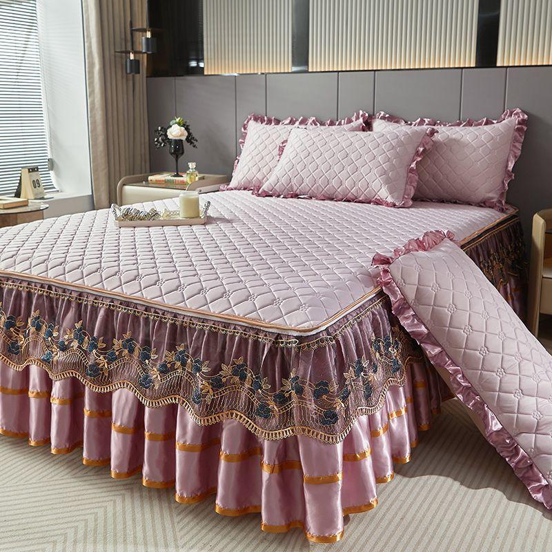 3pcs Bedroom Set High-End Crystal Velvet Bed Skirt Three-Piece Set with Thick Lace Trim, Korean Princess Style Warm and Non-Slip Mattress Cover