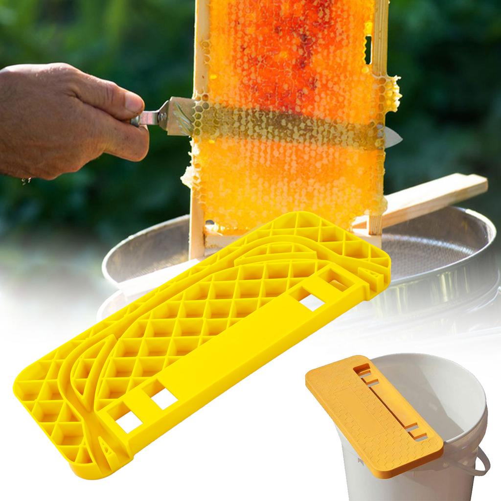 Plastic Beekeeping Hive Scraper Tool Honey Bucket Scraper Honey Harvesting Equipment Honey Shelf Hive Cleaning Tool 1pc