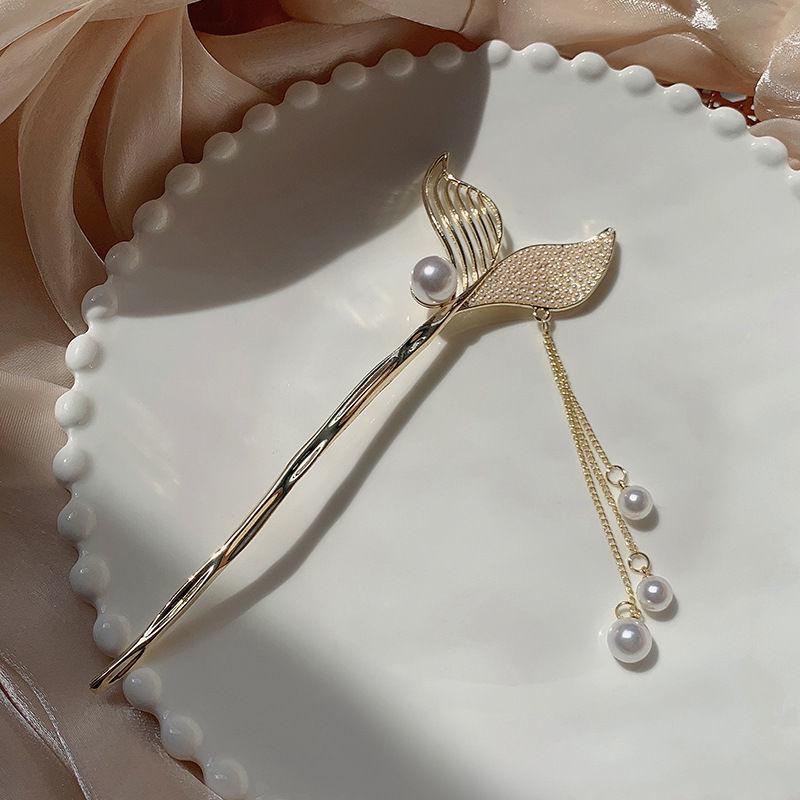 Luminous Tassel Lantern Hairpin: Retro Fairy Court Headwear