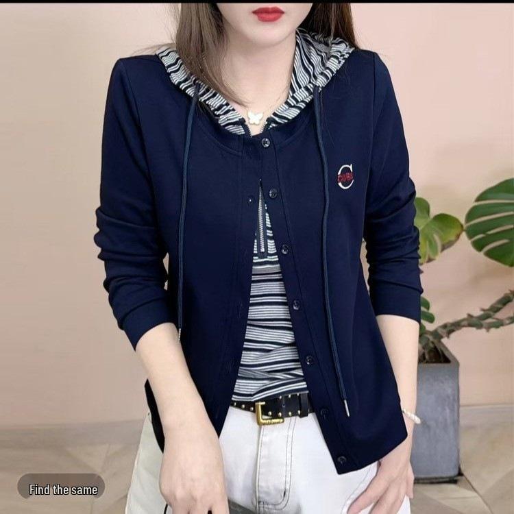 Autumn 2025 Stylish Striped Slimming Hoodie for Mother