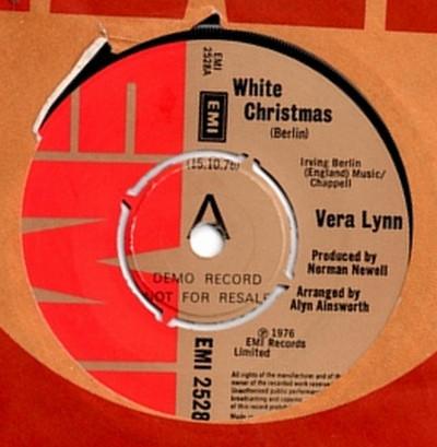 

7inch Record VERA LYNN - White Christmas EMI2528PROMO EMI 1976 UK Holiday Used
