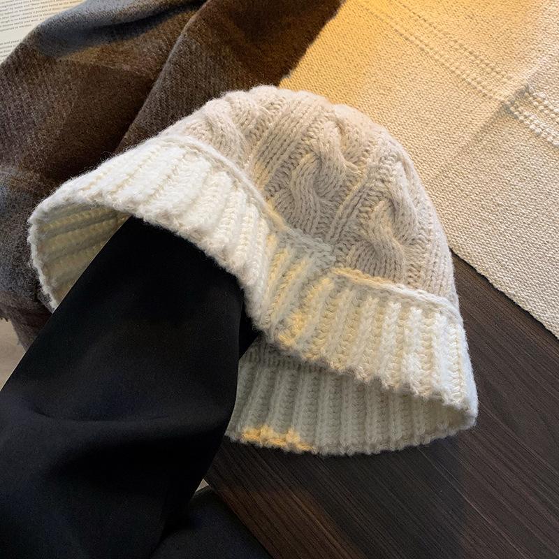 In Autumn and Winter Korean Style Black Woolen Hats Are Versatile and Can Make Your Face Look Good Small Knitted Hats Are Trendy