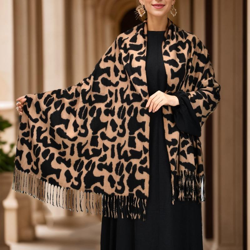 Retro high-end leopard print scarf women's autumn and winter new fashion imitation cashmere fringed shawl thickened warm and versatile