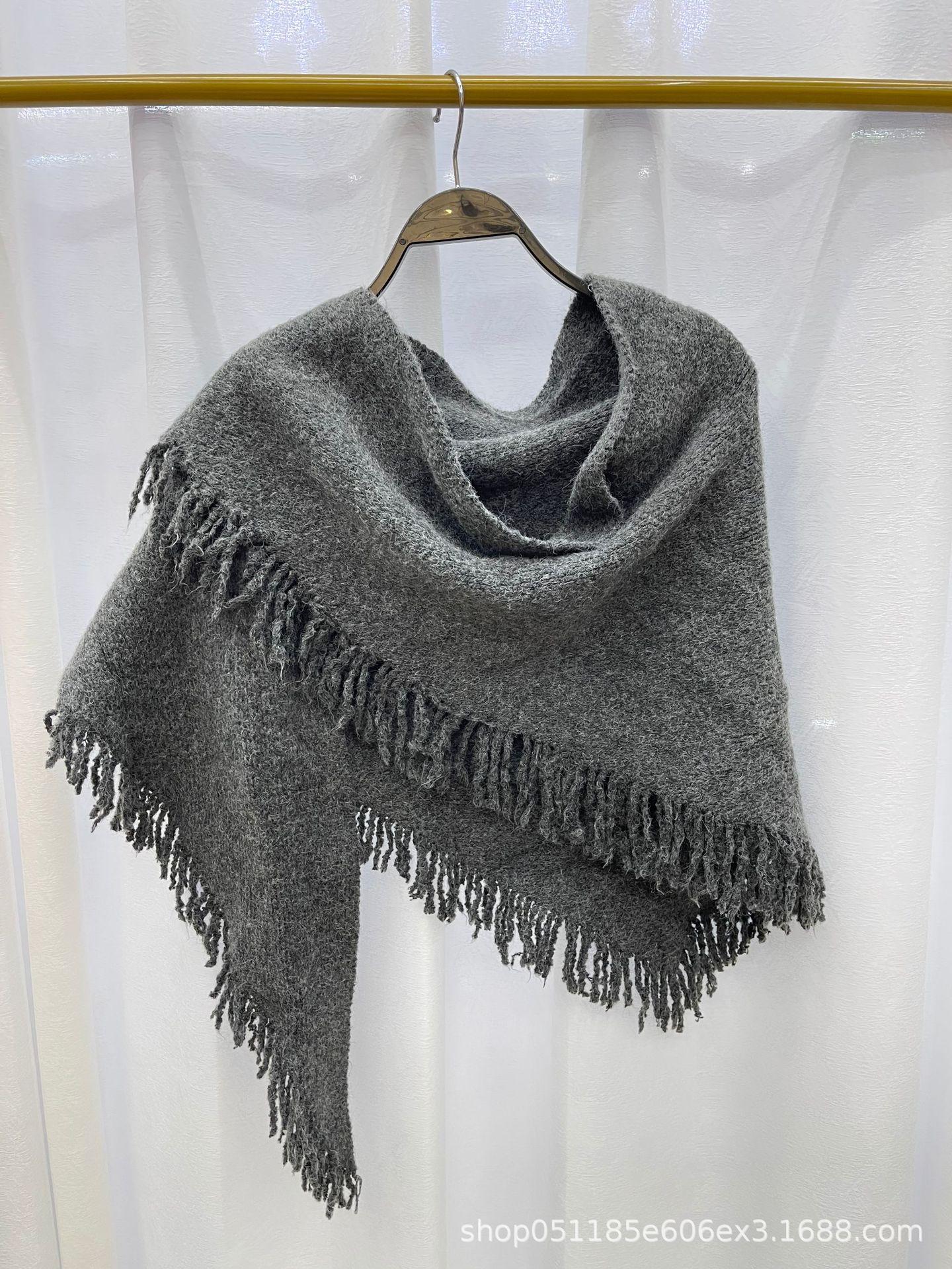 

Женская шерстяная шаль с кисточками: Универсальный кардиган на осень/зиму