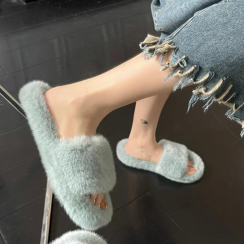 Pantoufles en fourrure épaisse à la mode, pantoufles en fourrure double, chaussures décontractées en coton pour la maison, pantoufles plates en peluche à bretelles croisées pour femmes