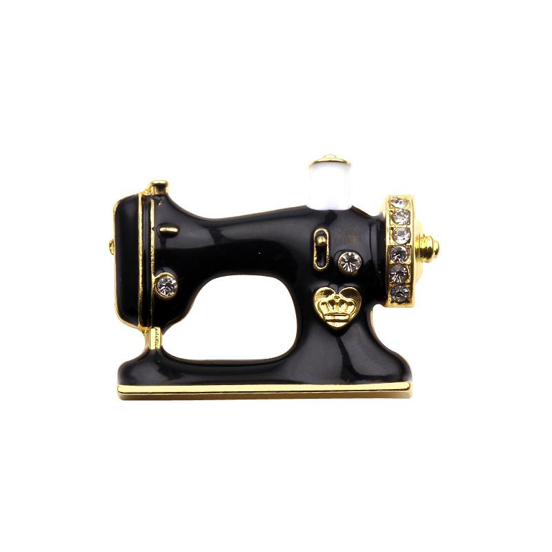Fashion Vintage Charm Men Punk Sewing Machine Badge Brooch Lapel Pin Shirt Suit Collar Jewelry Gift Summer Wear Nice Gift