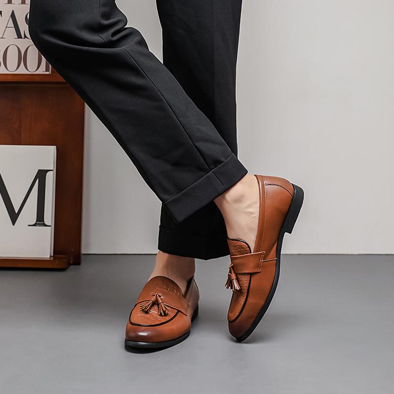 Fashion Men Business Tassel Shoes Casual Comfortable Fashionable Small Leather Shoes Men Gentlemen Social Brand Shoes Men Sizes 38-48