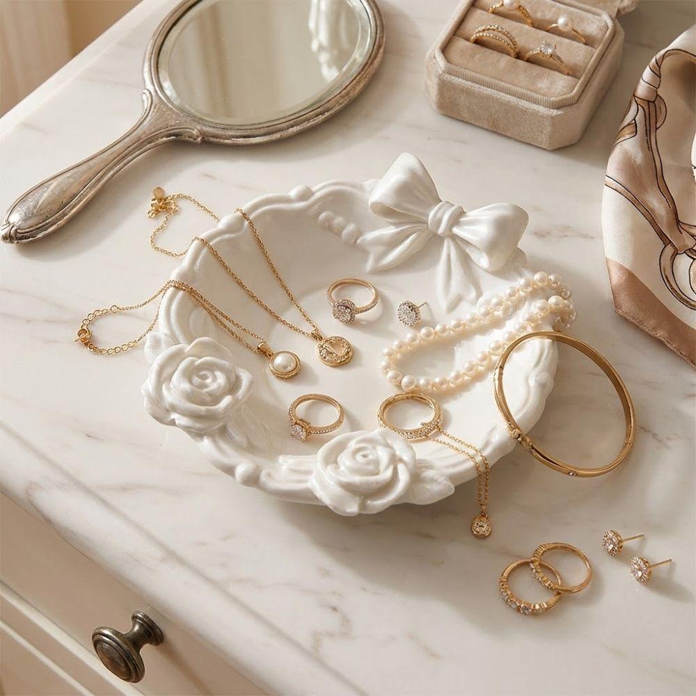 Plastic Bow-Shaped Jewelry Dish Wavy Edge Smooth Surface Jewelry Storage Tray Simple Decorative Jewelry Holder Bathroom Decor