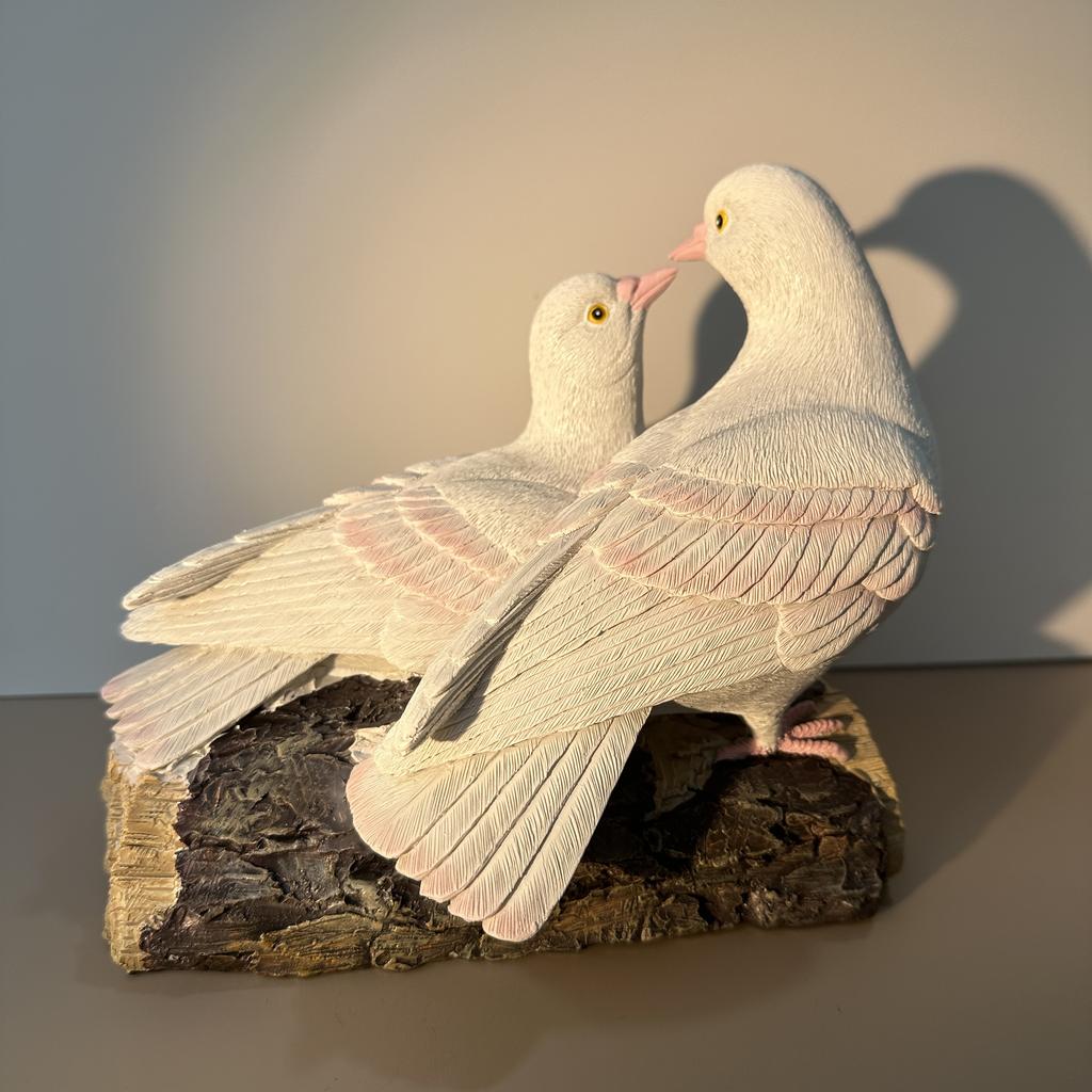 Two peace doves ornaments resin dove sculpture bird crafts outdoor garden courtyard decorations