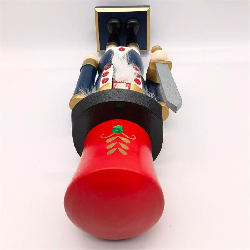 King Soldier Shape Figurine Wood Decorations for Office Unique Desktops Ornament
