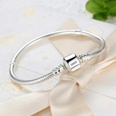 Handgefertigtes Original Feinschmuck Silber Charm Armband Weiche Glatte Schlangenknochen Armbänder für Damen KTJ