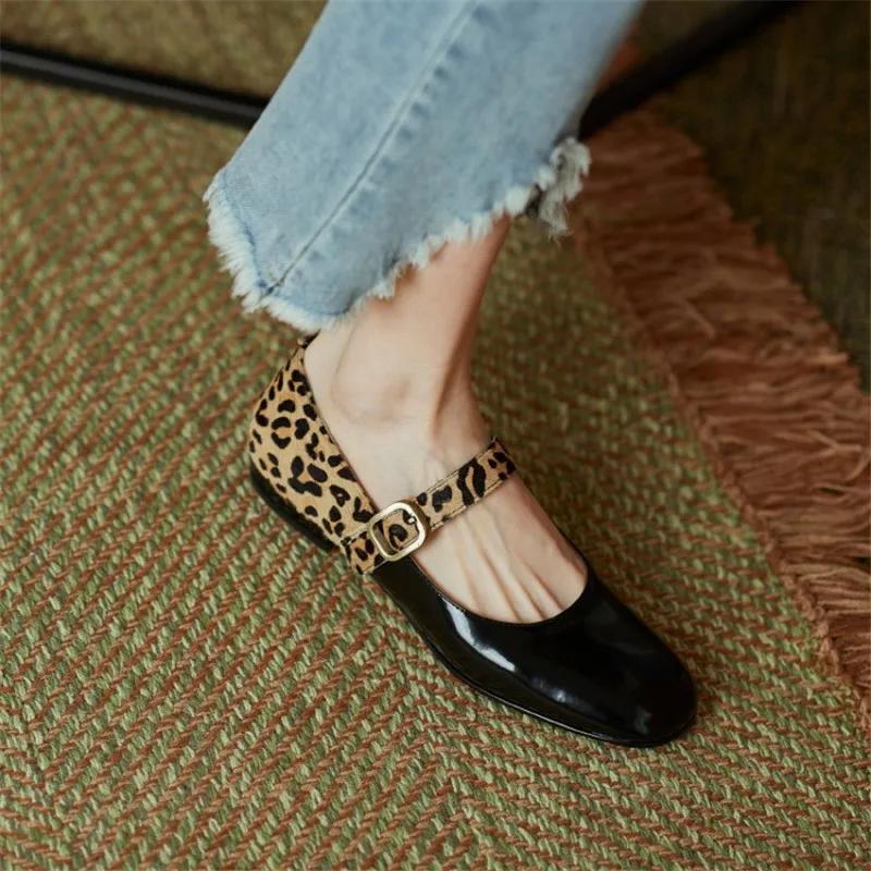 Fashion HOT SALE Spring Women Pumps Patent Leather Round Toe Splicing Leopard Print One-line Buckle Low-heel Women Shoes Mary Jane Shoes