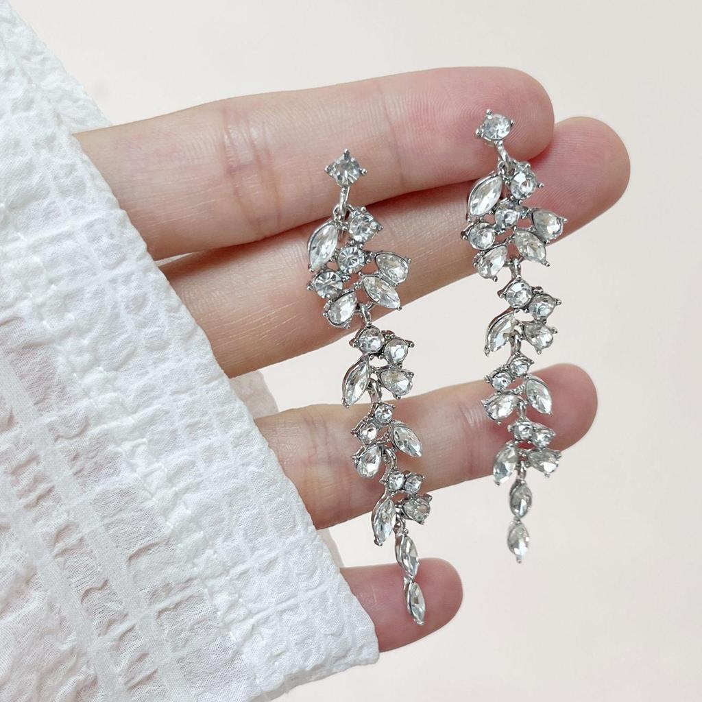Kamelie Mückenspirale Halter Perlenblume Retro Ohrclips Ohrringe - Kein Piercing erforderlich