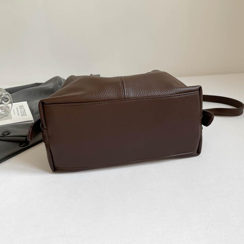 Simple Women's Handbag, Solid Color, Large Capacity Women's Shoulder Bag, Multi Compartment Storage, Suitable for Women's Holiday Gifts