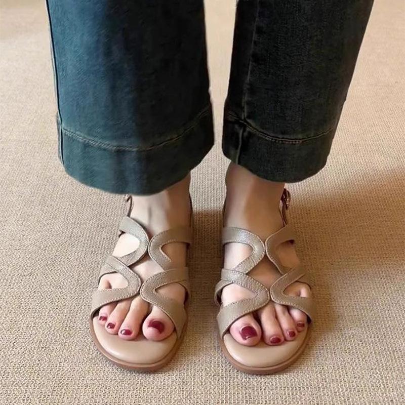 

Open-toed sandals French one-word flat-bottomed 100 women s summer 2025 new models with skirt buckles hollow holiday Roman shoes 40 светло-коричневого