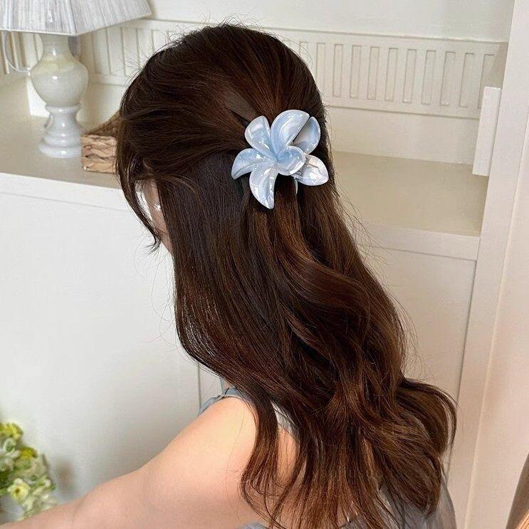 Blue & White Gradient Plumeria 3D Marble Hair Claw Clip - Elegant Floral Hair Accessory