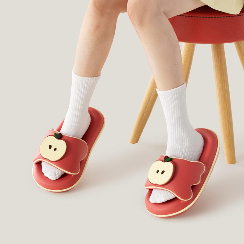Fashion 2025 New Cute Apple Pie Platform Slippers For Women Men Indoor Shoes Thick Sole Home Bathroom Slides Couples Street Sandals