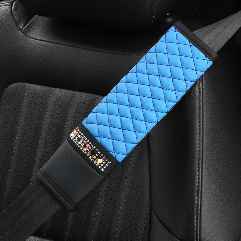 

Вышитая ромбом накладка на плечо ремня безопасности - Универсальный размер для всех сезонов