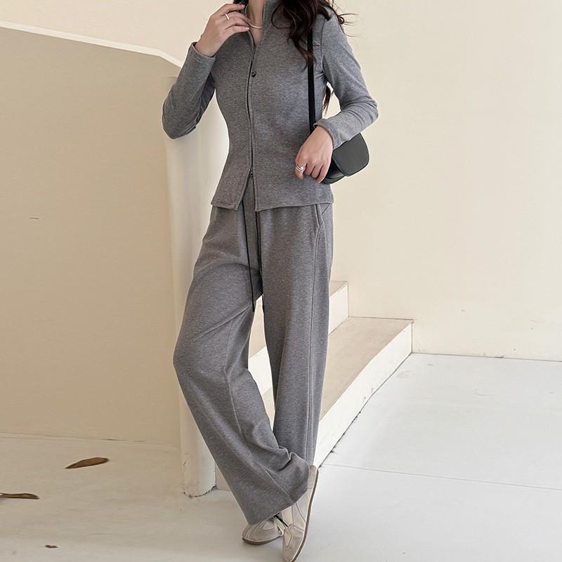 

2025 Autumn-Winter Women s Plus Velvet Zip-Up Two-Piece Set - Slimming Fashion Stand Collar Extra Large