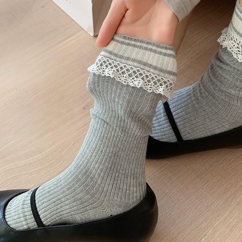 Pile of Lace Lace Mid-calf Socks for Spring and Autumn, Women's Sports Striped Sweet Long Calf Socks