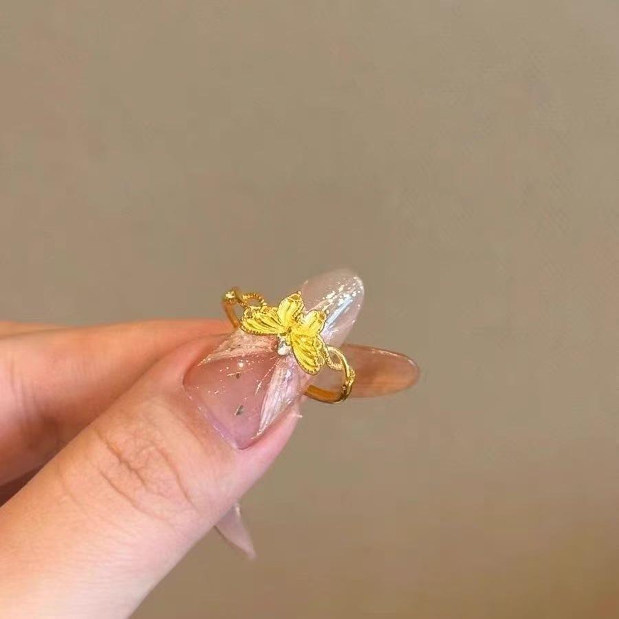 Elegant 2026 Gold Butterfly Ring for Women: Light Luxury & Versatile Gift for Her