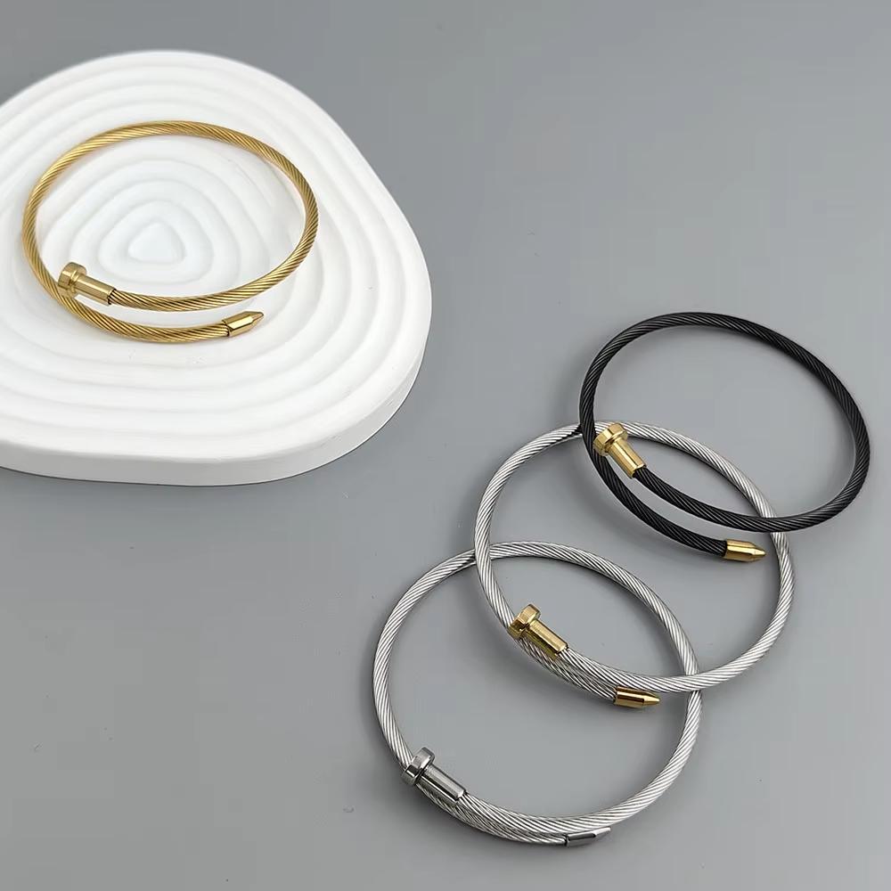 Charming gold-plated 18K stainless steel thorn nails women's bracelet, high quality waterproof jewelry, wedding party gift