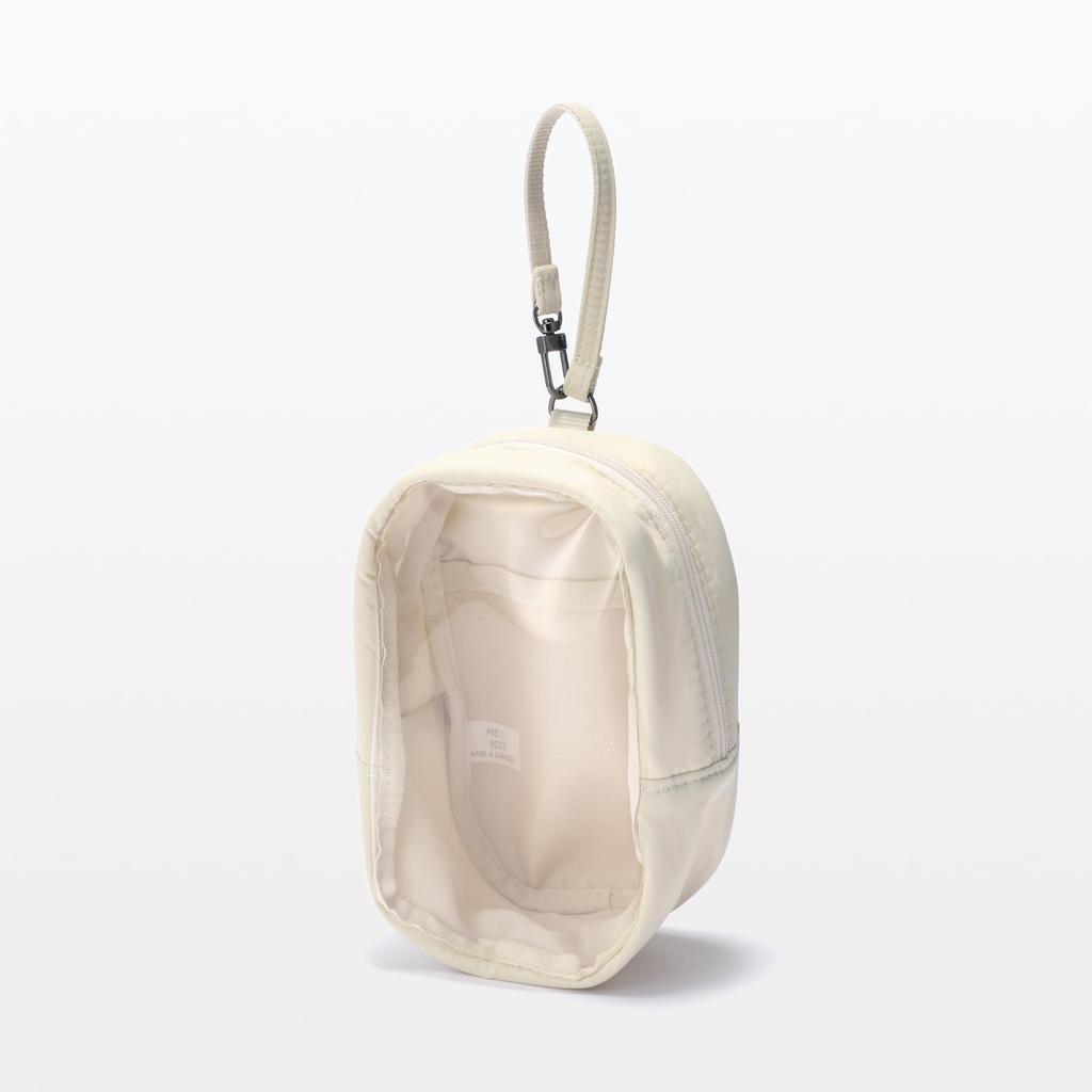 MUJI Kolekcja wisząca 110 mm szer. x 160 mm wys. x 70 mm gł. Saszetka, Kość słoniowa, Ok.. (NDG14A3A)