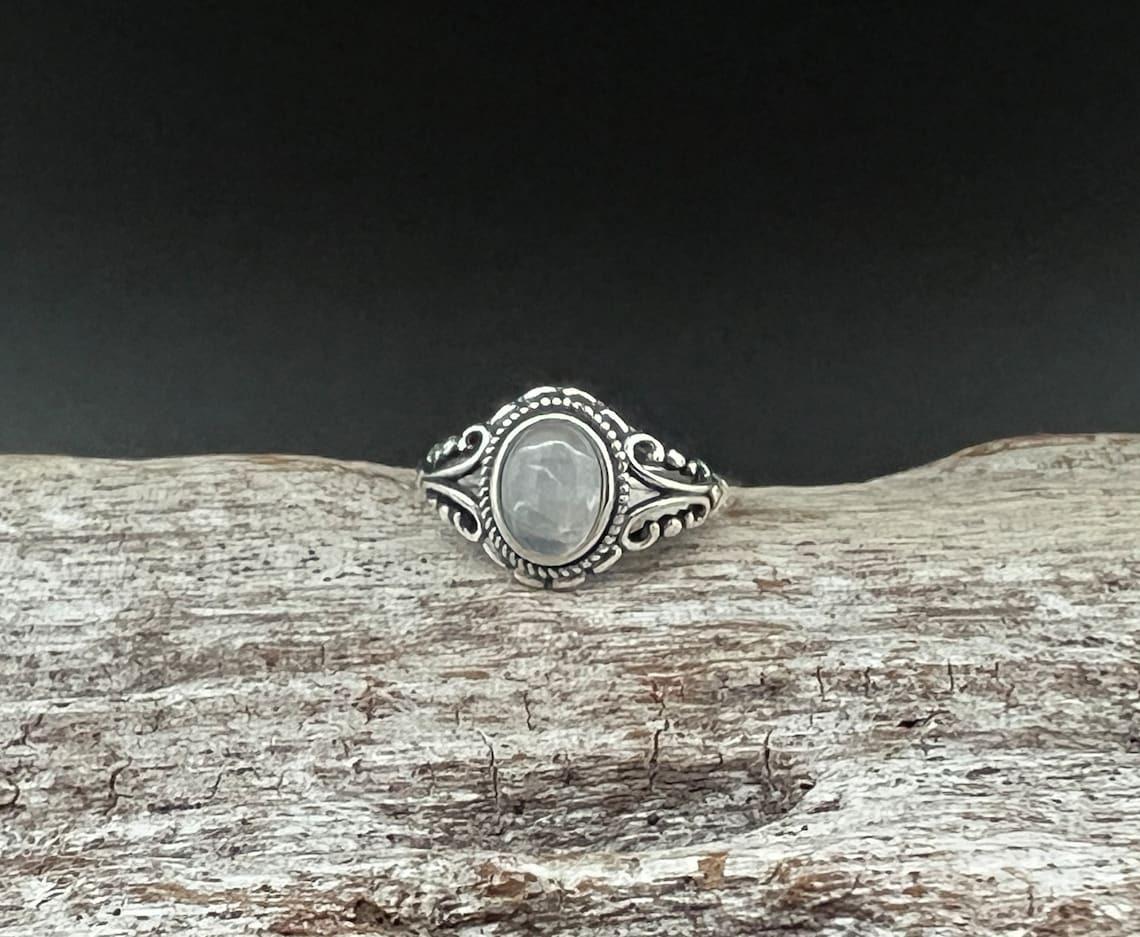

Кольцо с лунным камнем Bali Design // Стерлинговое серебро 925 пробы // Кольцо с лунным камнем в винтажном дизайне, размеры от 5 до 10