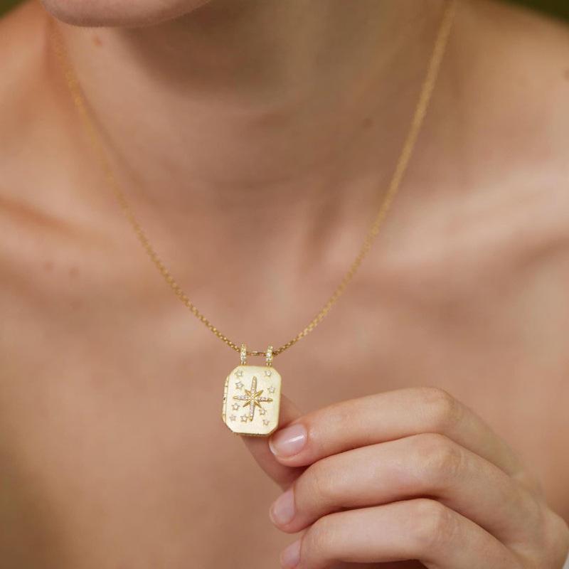 Leichter Luxus Goldkette Quadratisch Tarotkarte Foto Box Halskette Nische Kann geöffnet und geschlossen werden um Fotos hineinzulegen Gedenkstil Persönlichkeit