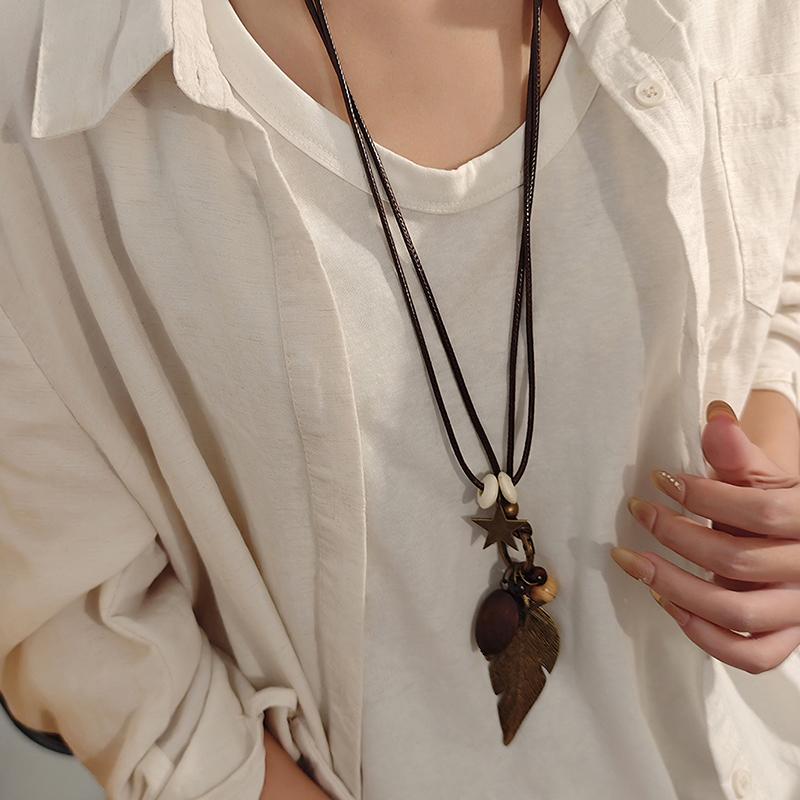 Resin Round Hollow Pendant Necklaces For Women Trendy Black Leather Rope Long Sweater Chain Necklaces Party Jewelry