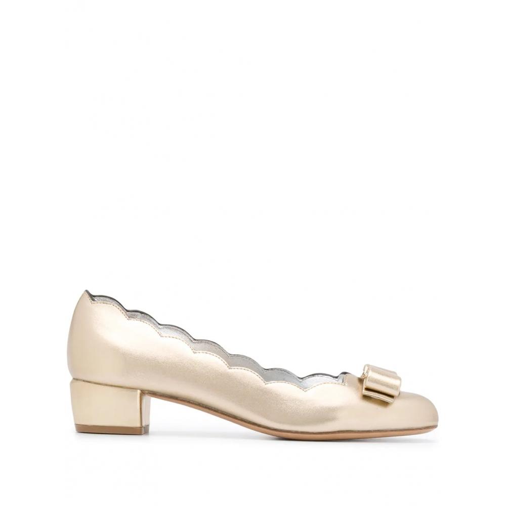 Salvatore Ferragamo Ferragamo Vara Bow Pumps Gold