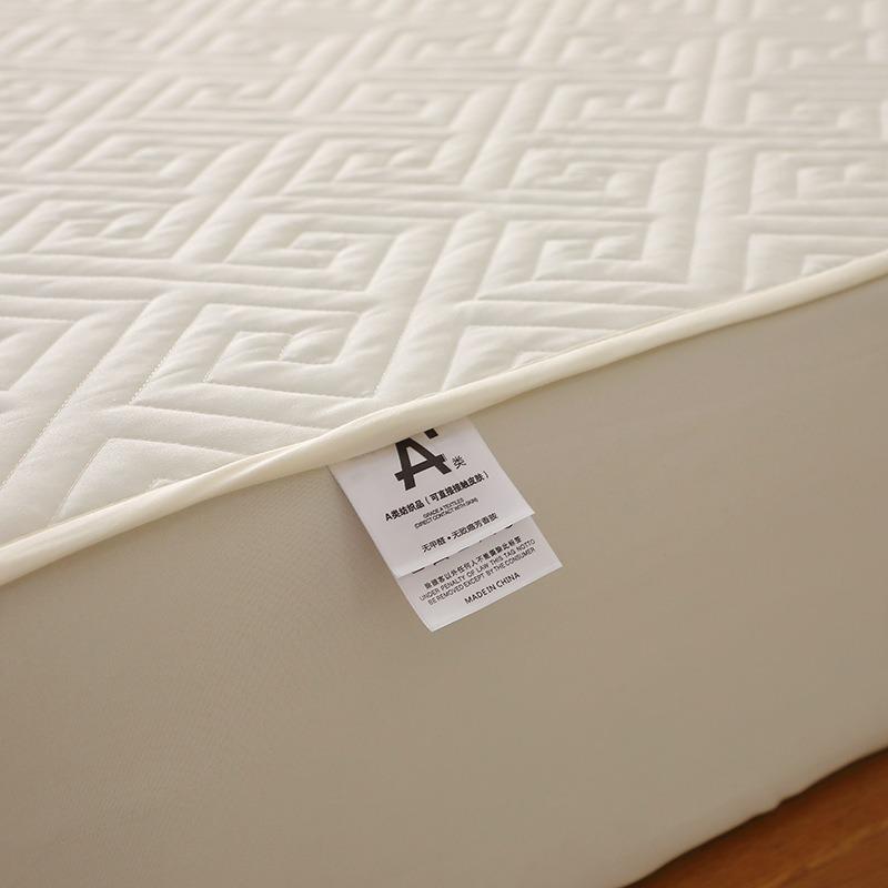 1PC Home Mattress Cover Waterproof Thickened Quilted Waterproof Bed Cover Breathable Fitted Bed Sheet  (No Pillowcase)