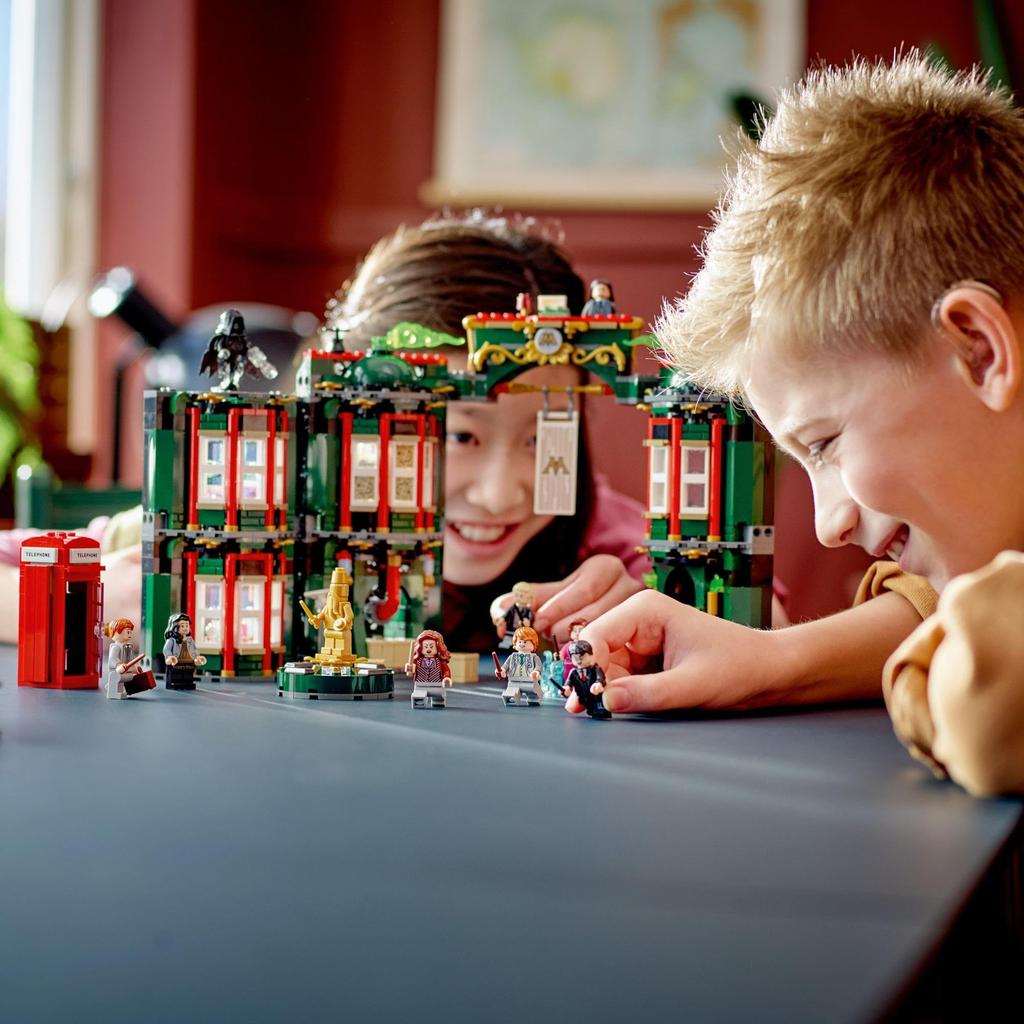 LEGO Harry Potter Zaubereiministerium™ 76403 Spielzeug-Bauspielzeug, Fantasy-Geschenk für Jungen und Mädchen, ab 9 Jahren