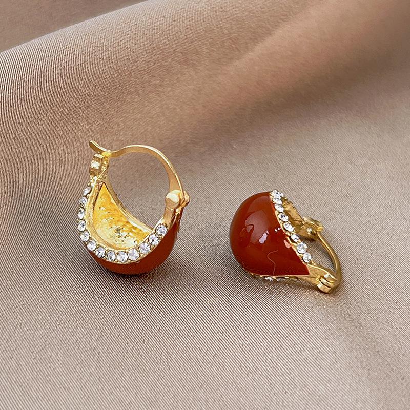 Cercei Ancola Roșu Argintiu Geometrici cu Picătură de Ulei - Modă Retro Manșete de Urechi High-End pentru Femei