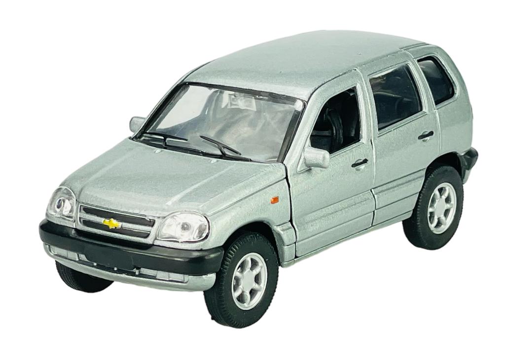WELLY 2003 CHEVROLET NIVA SILBER 1:34 42379