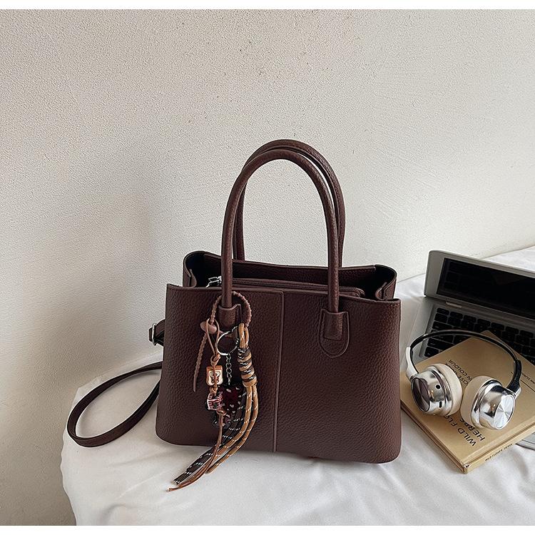 

Сумка-тоут большой вместимости для通勤, женская, 2025, новая модная повседневная рабочая сумка, корейская версия, портативная сумка через плечо