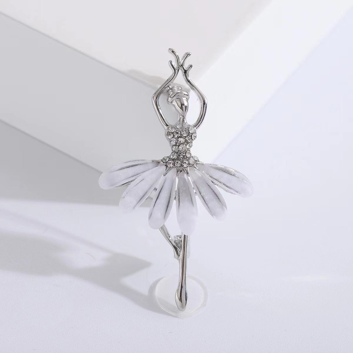 

Baroque Luxury Ballerina Design Brooch for Men and Women Jewelry Accessories Wedding Holiday Party Gift срібний